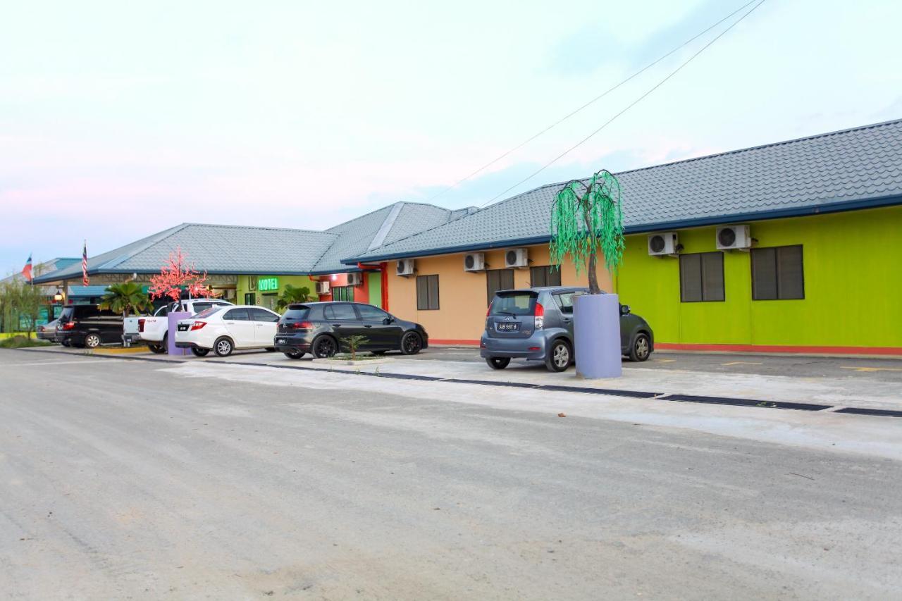 Oyo 89478 Lkh Motel Kota Kinabalu Exterior photo